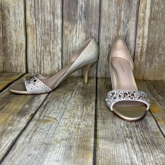 Pelle Moda Crystal Embellished Neutral Nude Leather Bridal Formal Pumps Sz 8 - Picture 1 of 8